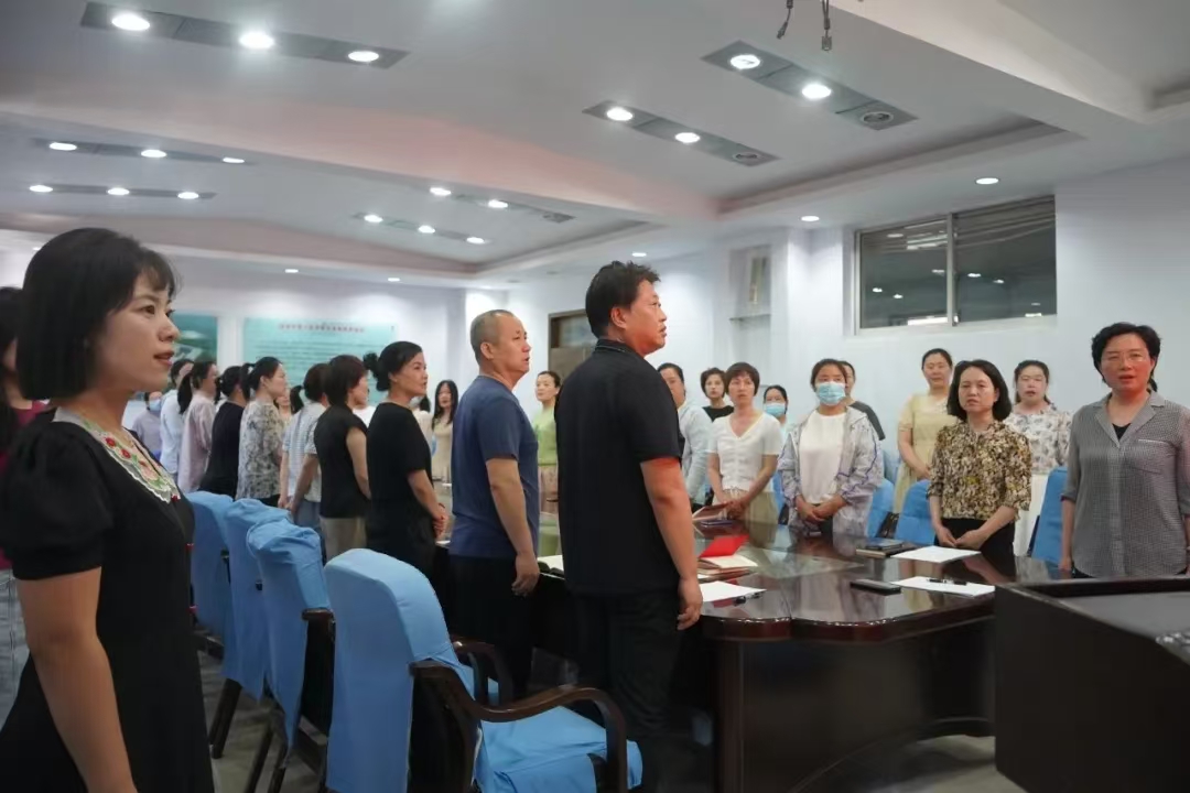 4dd02f348bf4d1f521b7a65d44a0fb8.jpg